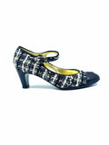 CHANEL Size 6.5 black, white Tweed Tweed Pumps