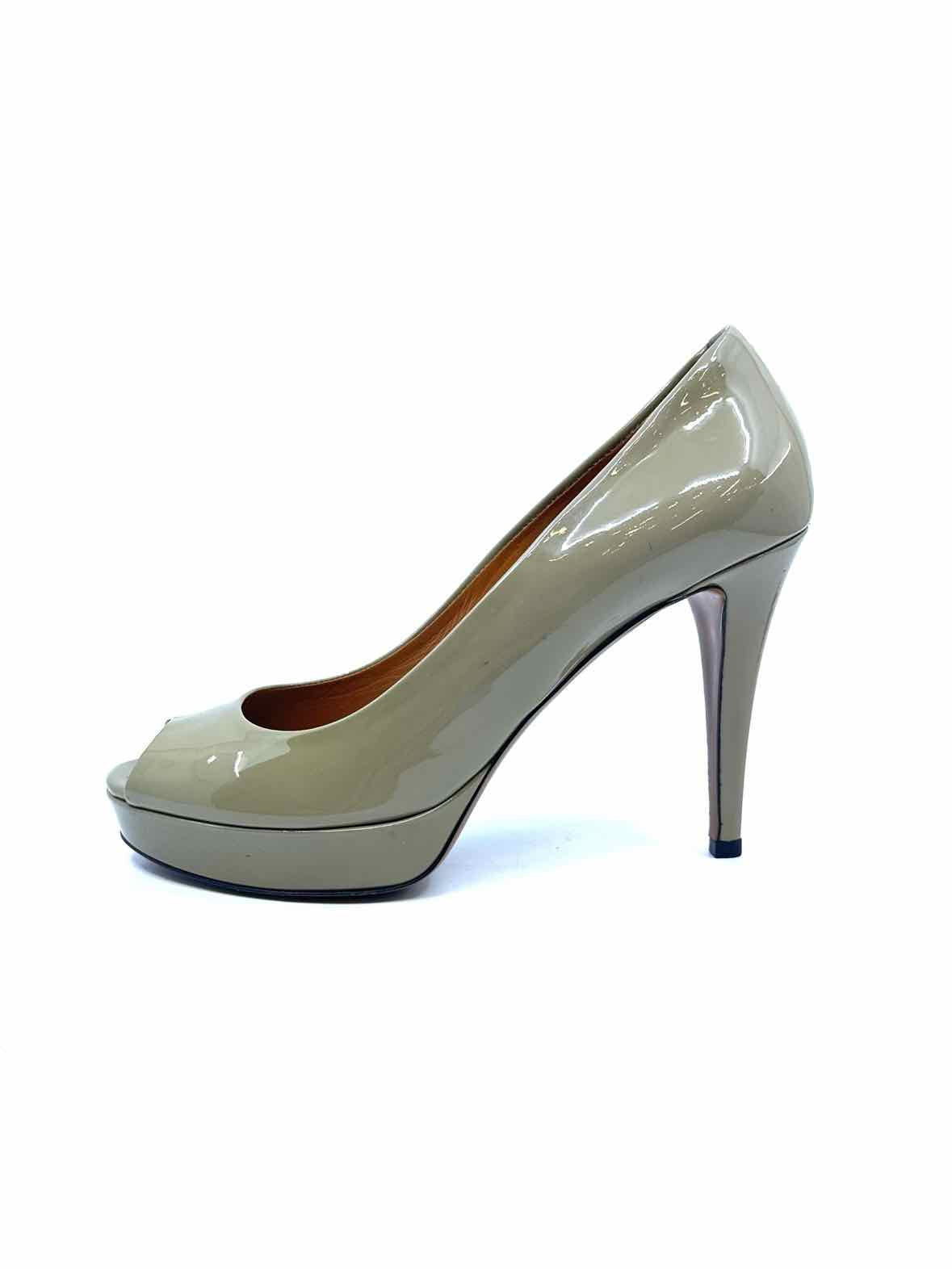 GUCCI Taupe Patent Leather Pumps Size 8