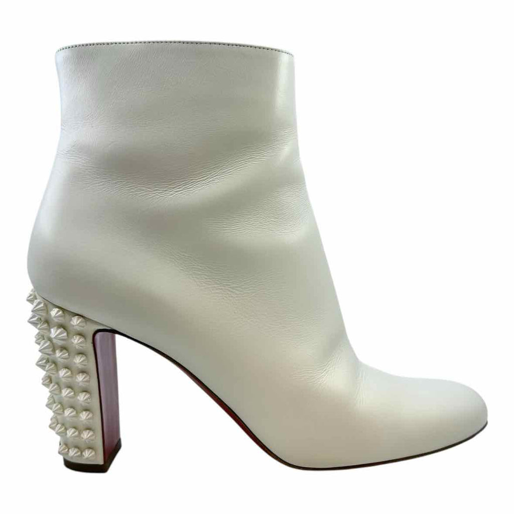 CHRISTIAN LOUBOUTIN Size 9 White Leather Solid Ankle Boot