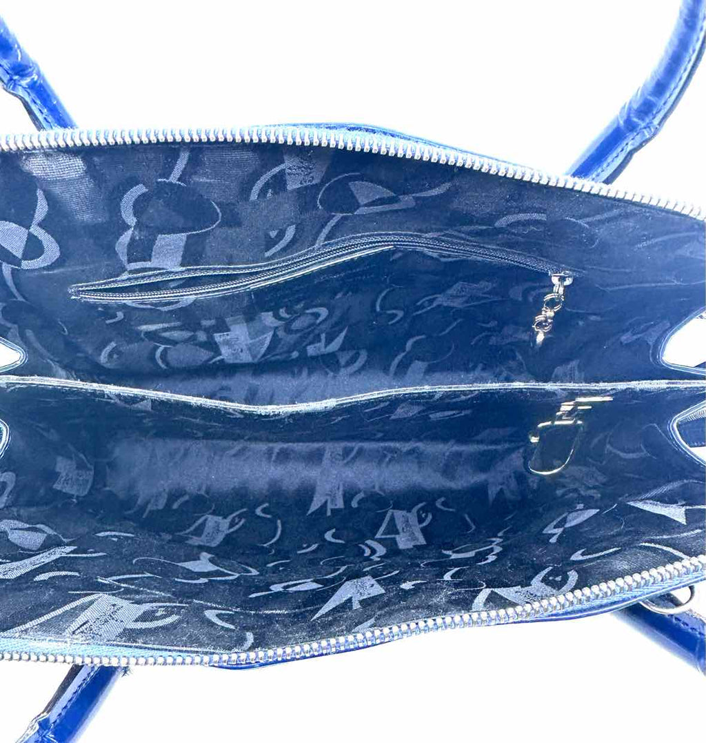 SALVATORE FERRAGAMO Navy Leather Solid Handbag