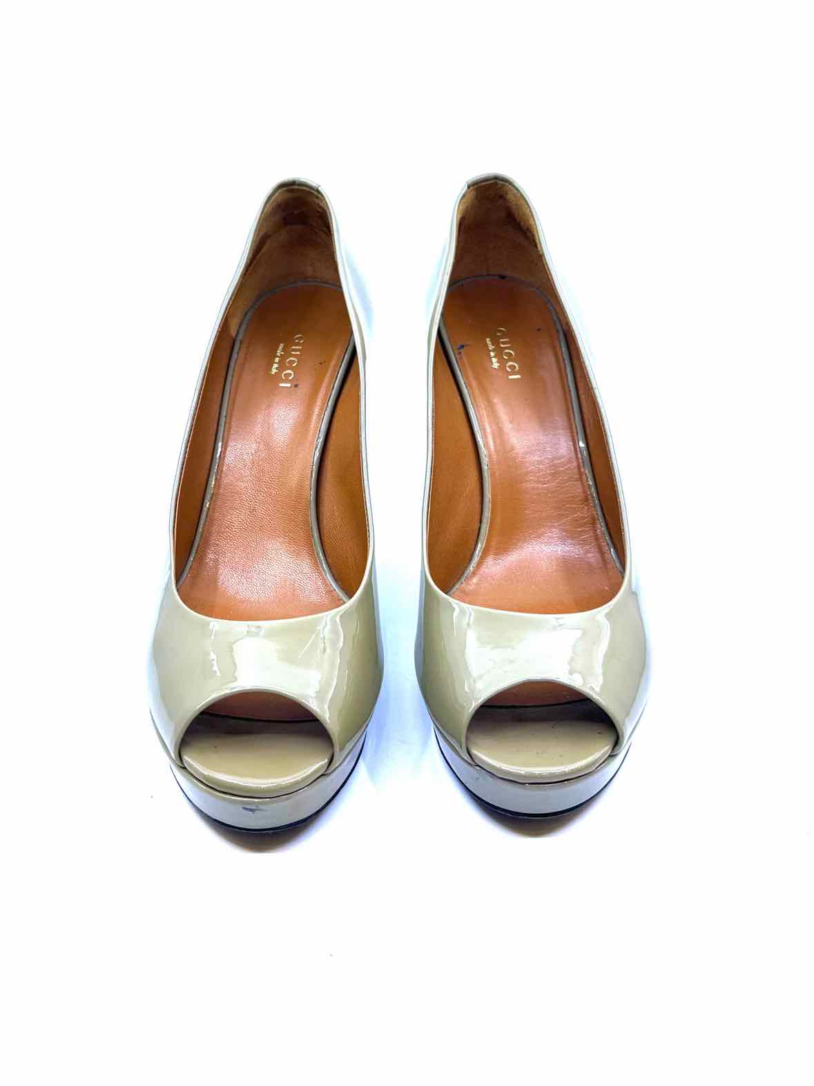 GUCCI Taupe Patent Leather Pumps Size 8
