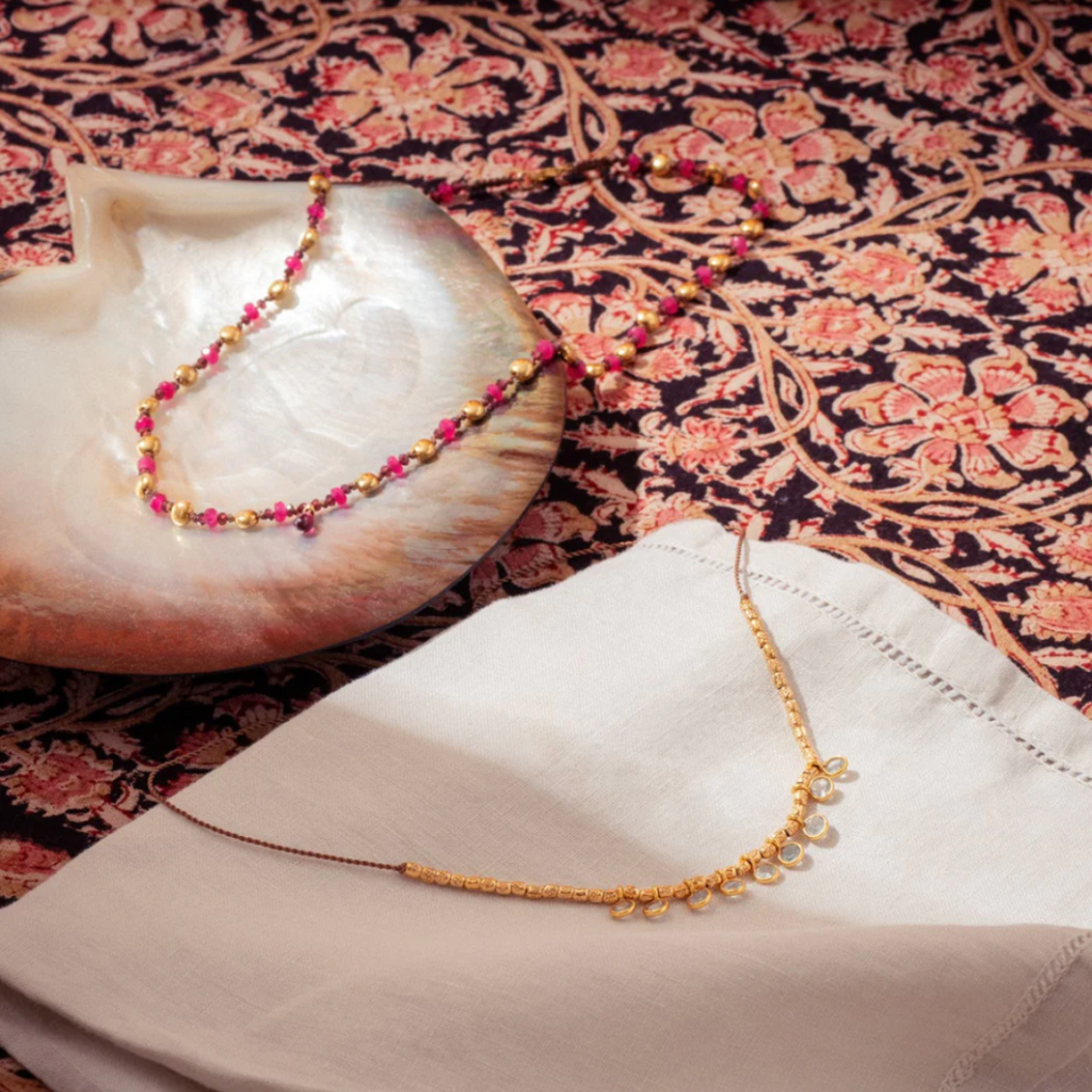 Tityaravy Vamsa Necklace - Topaz