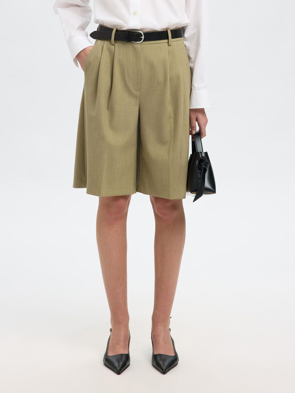 SELECTED  Bermuda Rita Shorts  in Slate Green