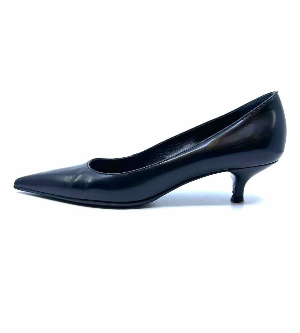 PRADA Size 5 Black Pumps