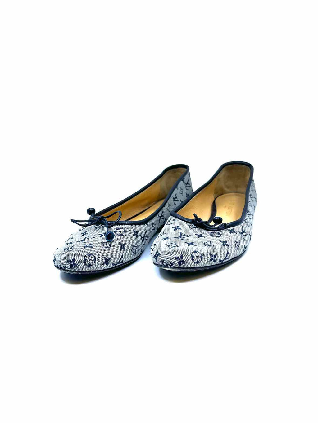 LOUIS VUITTON Size 10 Grey Flats