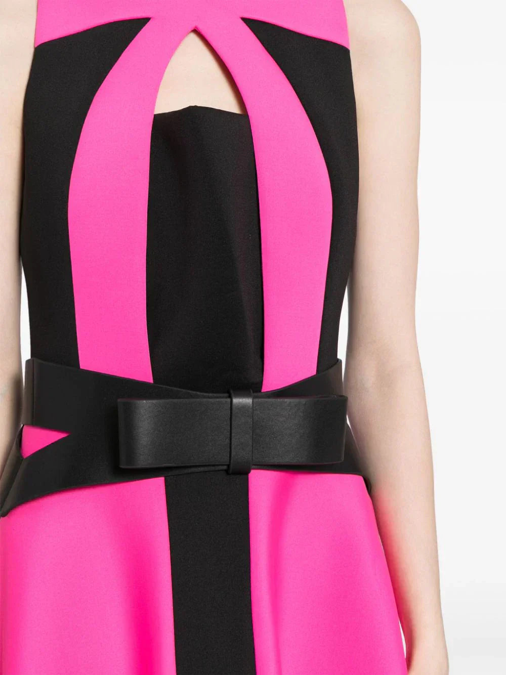 NEOPRENE DRESS WITH CONTRASTING CUTS