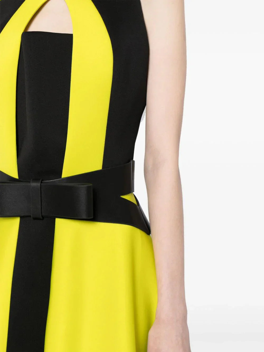 NEOPRENE DRESS WITH CONTRASTING CUTS