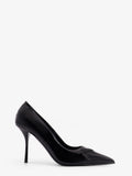 Patent leather decolleté