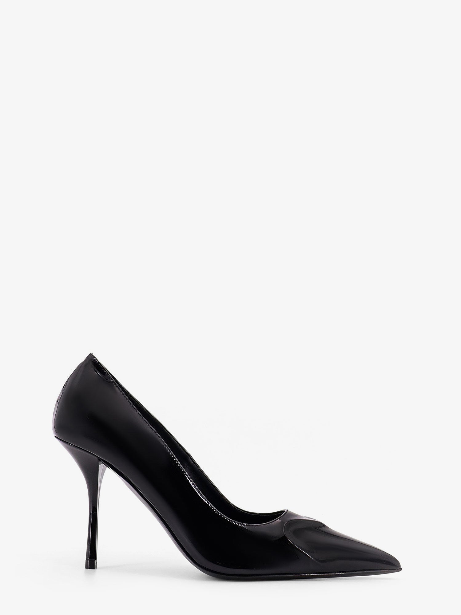 Patent leather decolleté