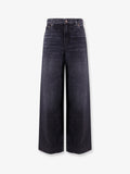 Jeans with iconic leather logo tag