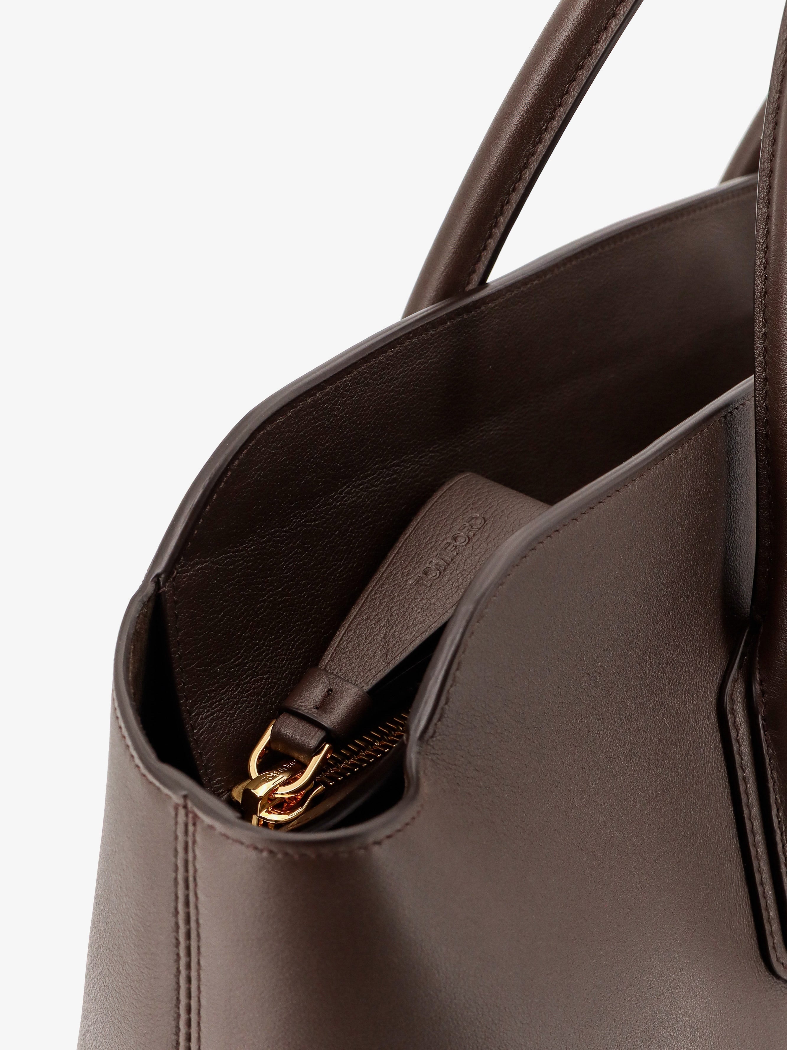 Leather shoulder bag with logo