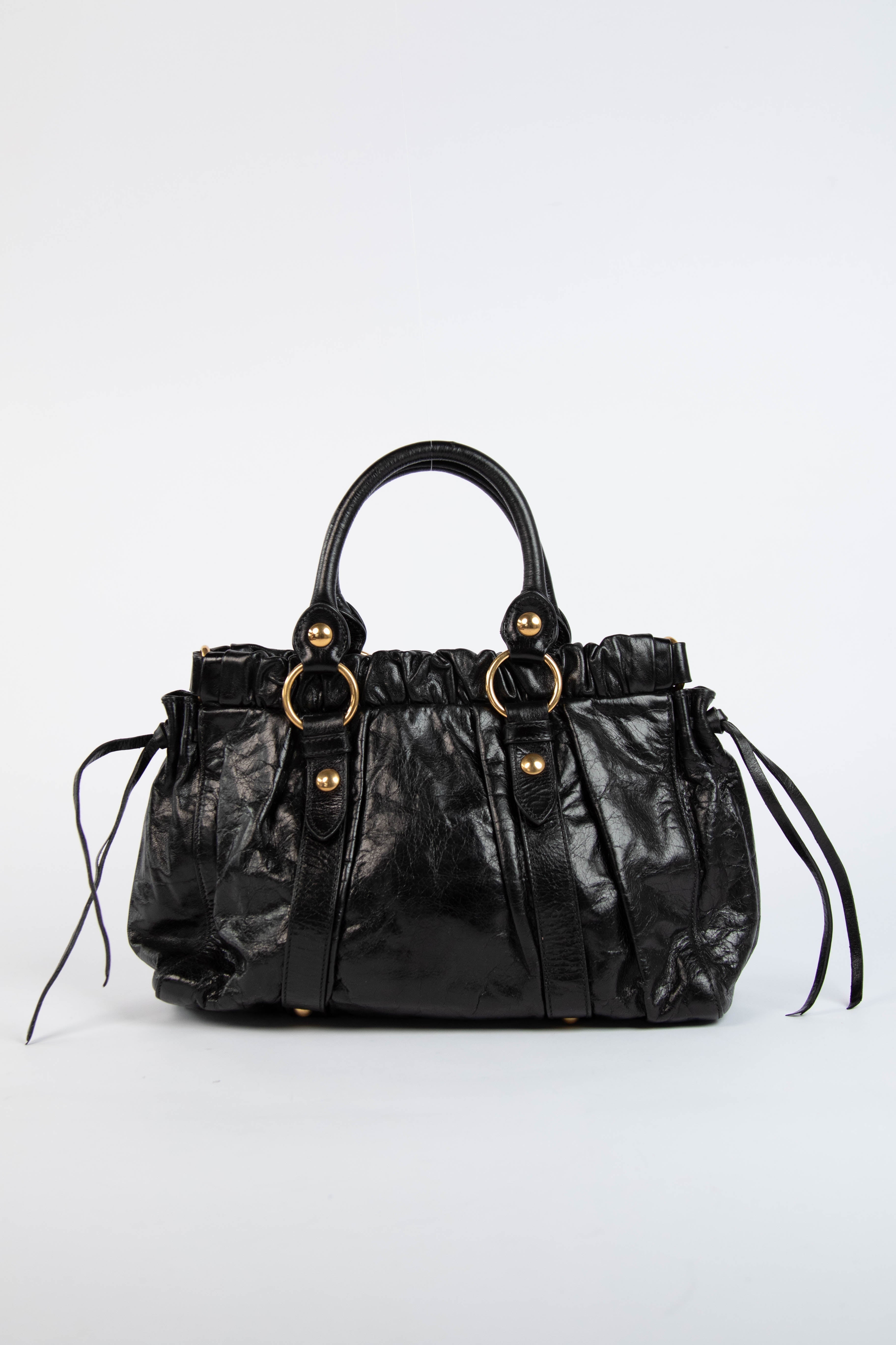 🔥 Pre-owned 2000s Miu Miu Black Vitello Shoulder Bag 🔥