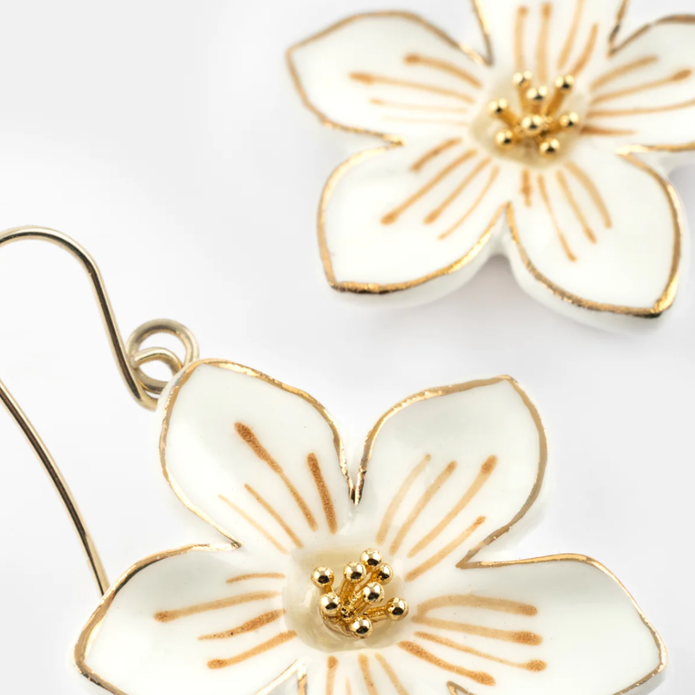 Nach White Flower Pendant Earrings