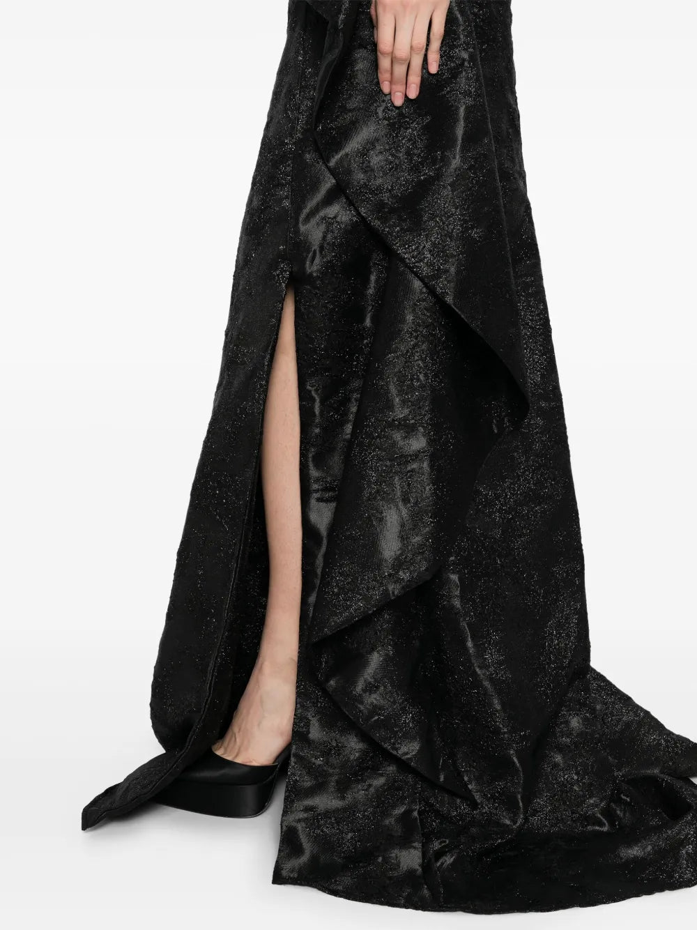 ONE -SHOULDER BROCADE DRESS