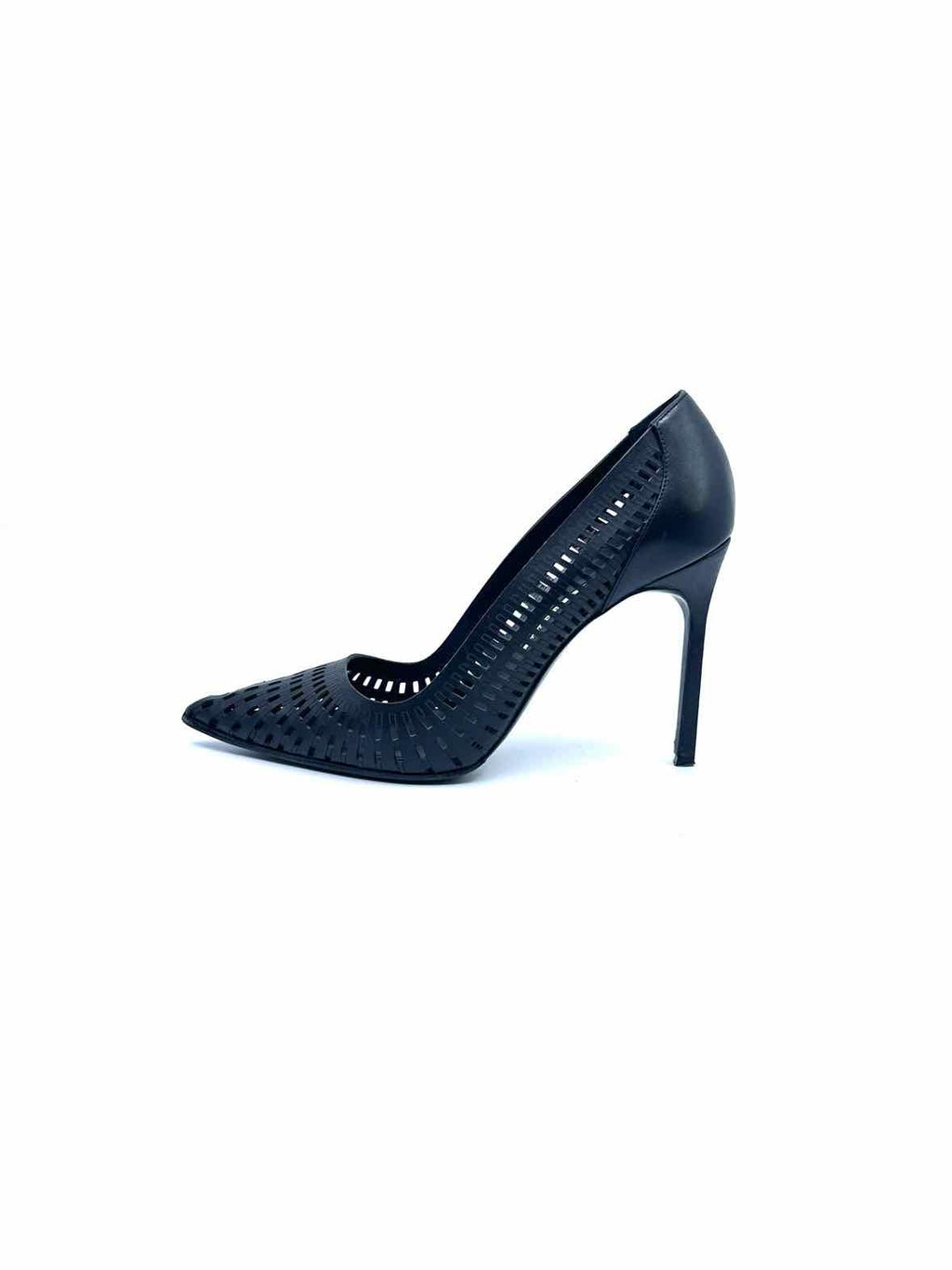MANOLO BLAHNIK Size 9 Black Leather Pumps