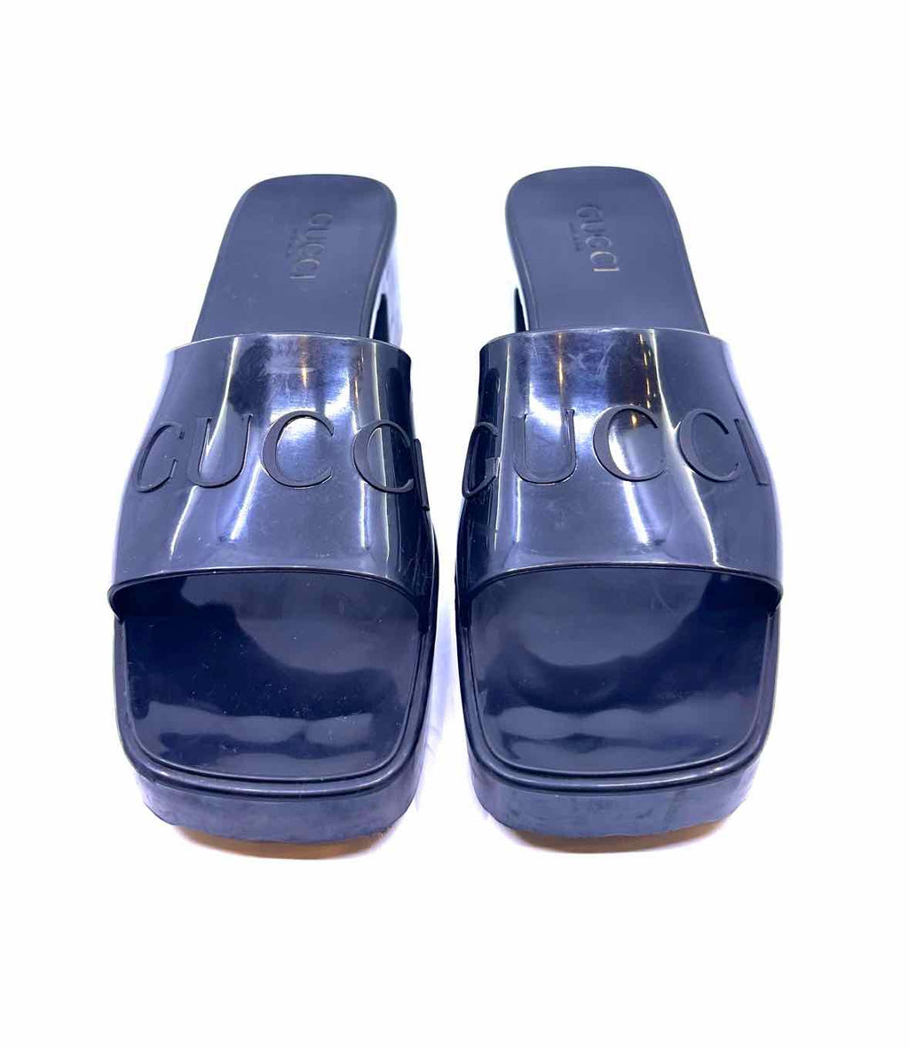 GUCCI Size 8 Black Rubber Solid Sandals