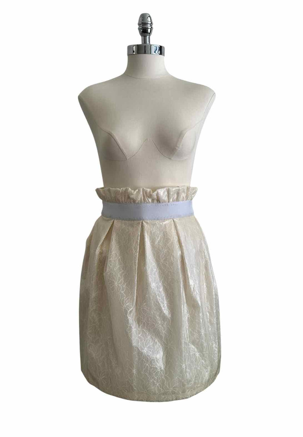 DOLCE & GABBANA Size 4 Cream Lace Dress