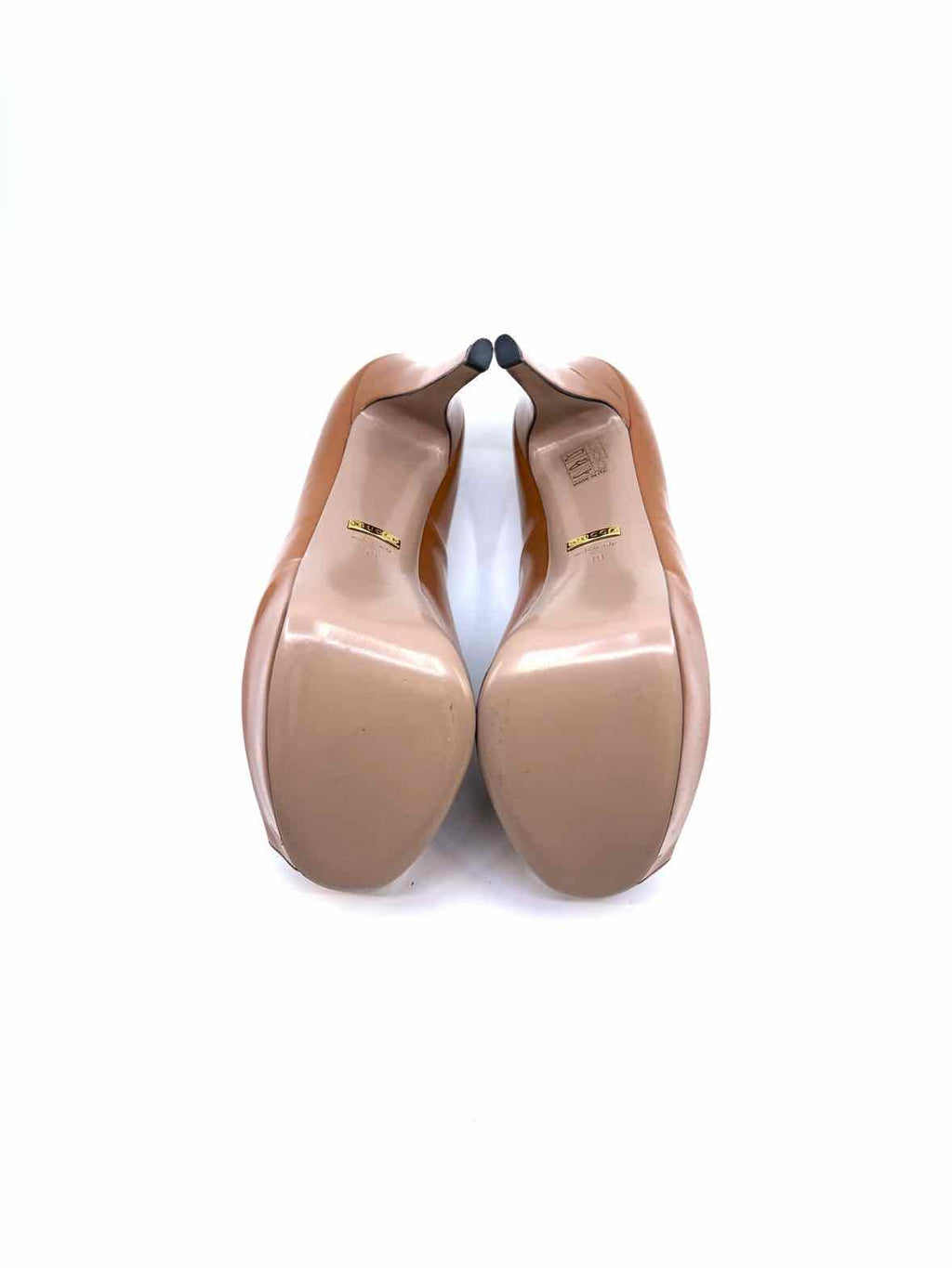 GUCCI Size 9 Camel Patent Leather Pumps