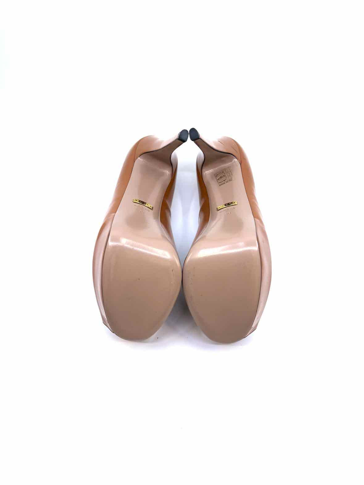 GUCCI Size 9 Camel Patent Leather Pumps