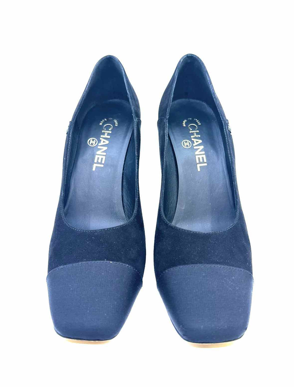 CHANEL Size 8.5 Black Suede Solid Pumps