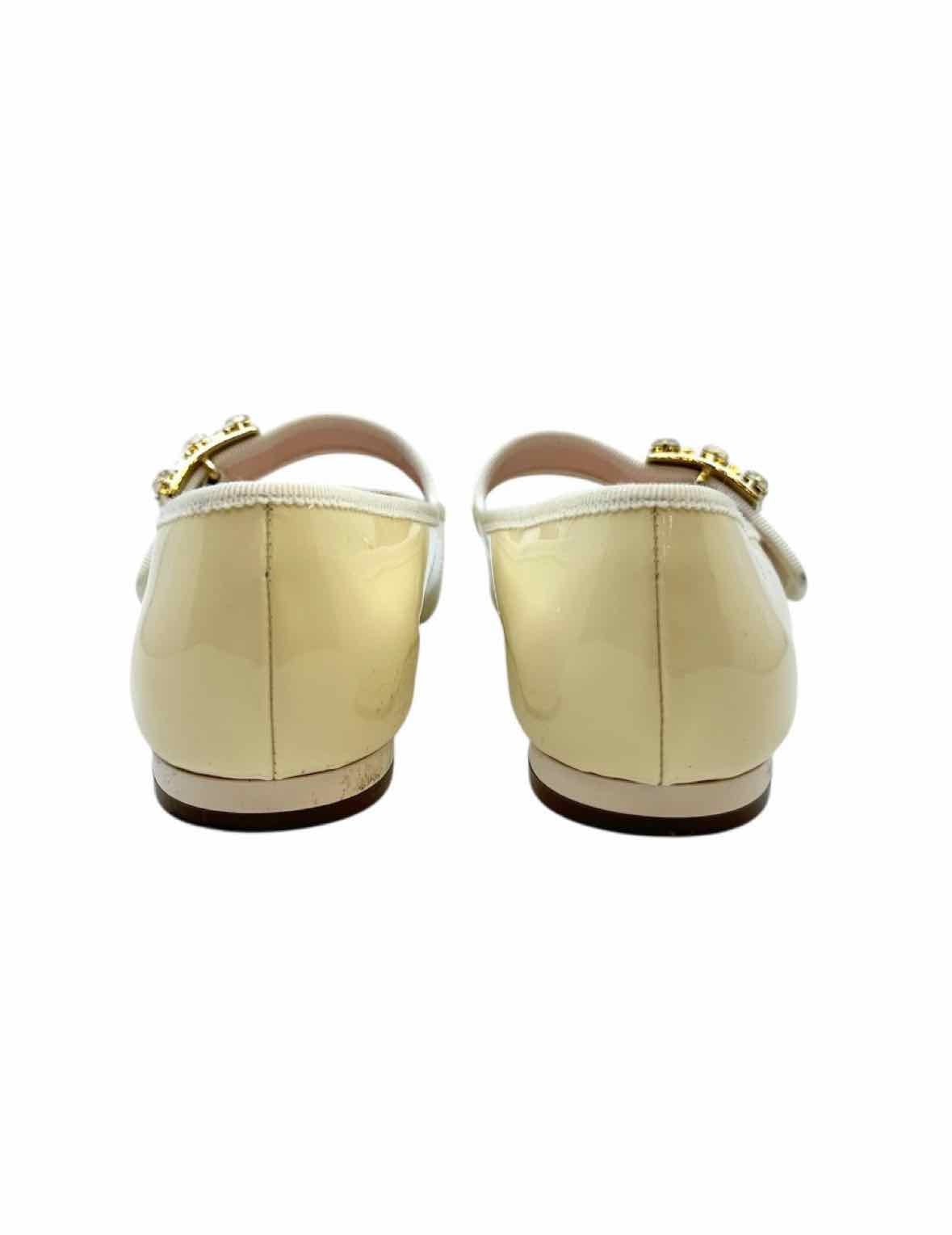 ROGER VIVIER Size 6.5 Cream Patent Leather Solid Flats