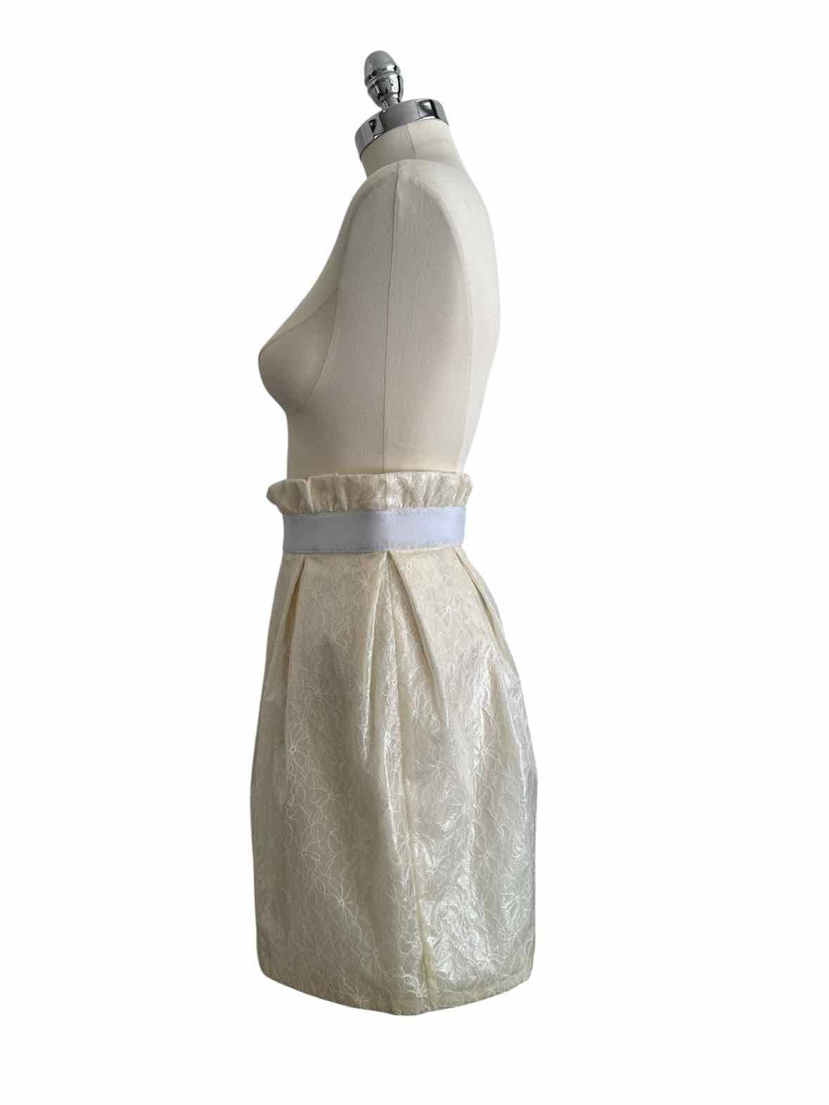 DOLCE & GABBANA Size 4 Cream Lace Dress