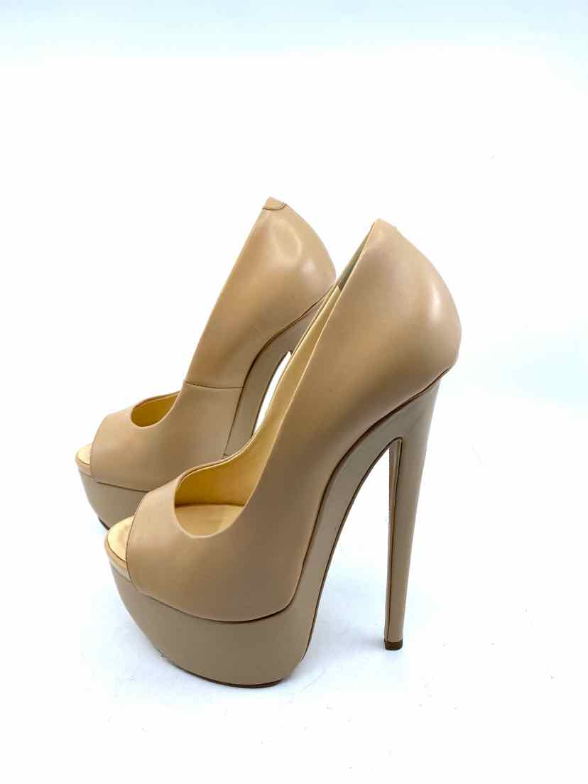 GIUSEPPE ZANOTTI Size 6 Nude Leather Solid Pumps
