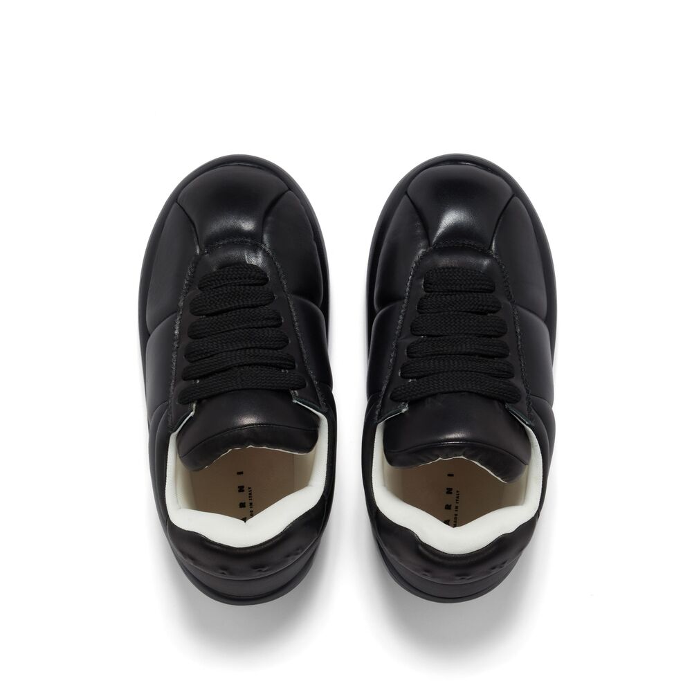 Soft Grain Lace-up Flat