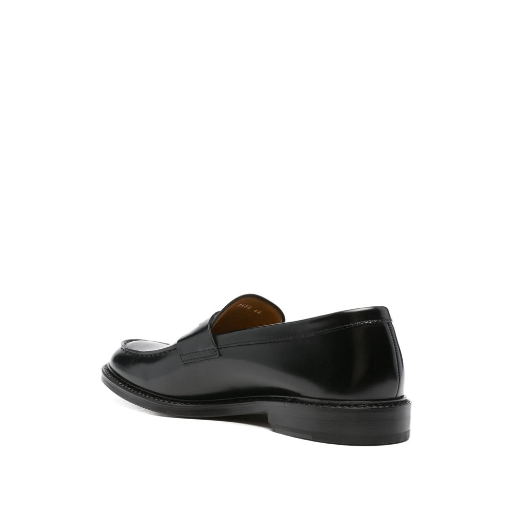 Shoe Doucal's