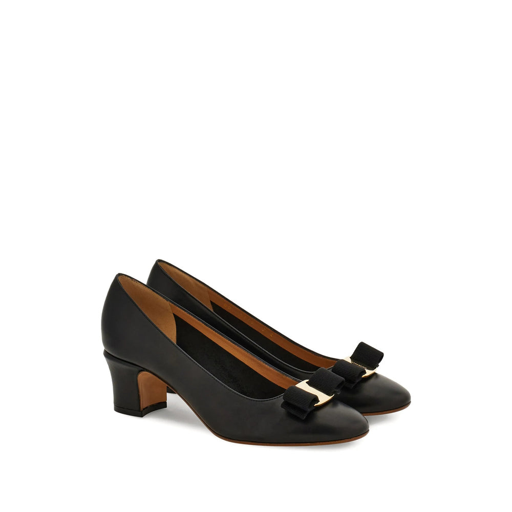 Squared Bow Pump