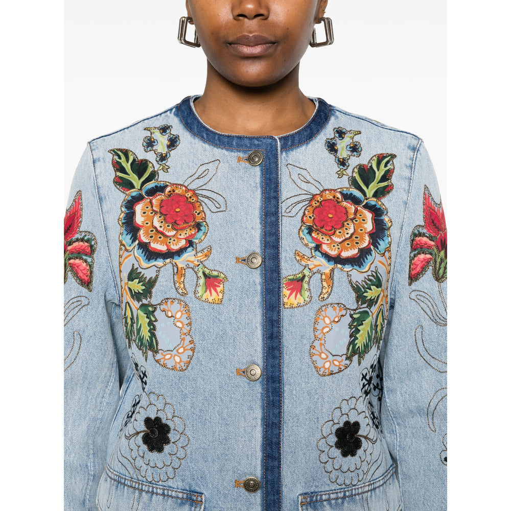 Outerwear Valentino