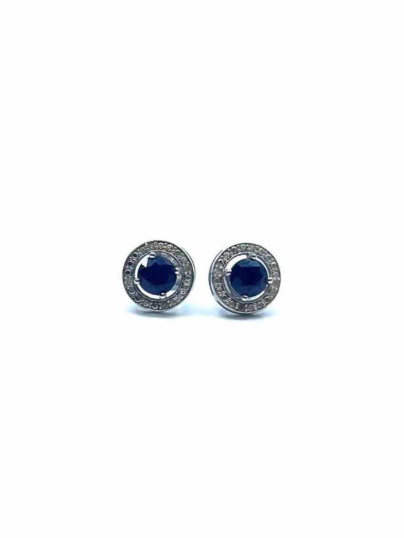 10K Onyx Studs