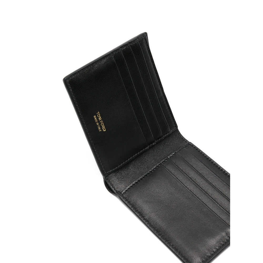 Sleek Leather Billfold Wallet