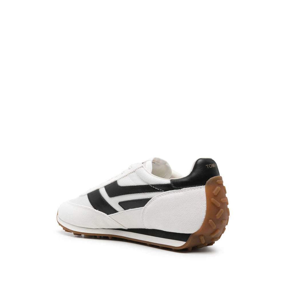 Clean White Lace-up Sneaker