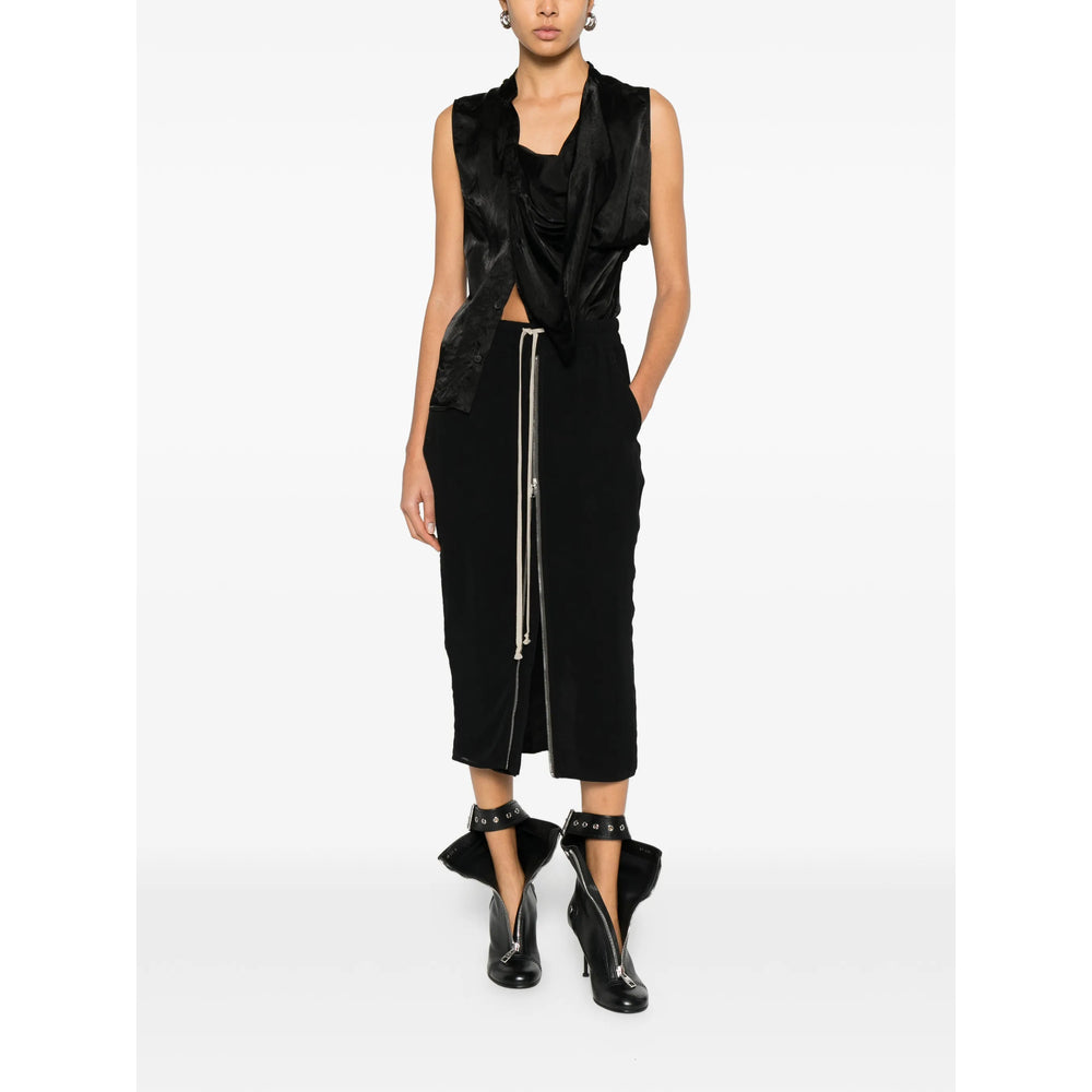 Sleek Black Drawstring Jogger