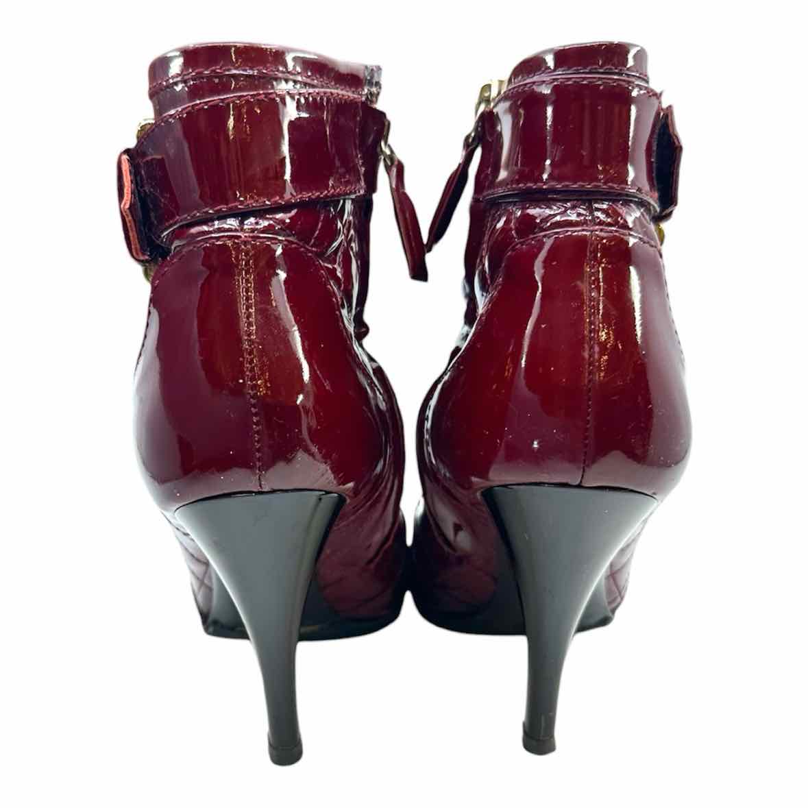 BURBERRY Size 7 Maroon Patent Leather Quilted Ankle Boot