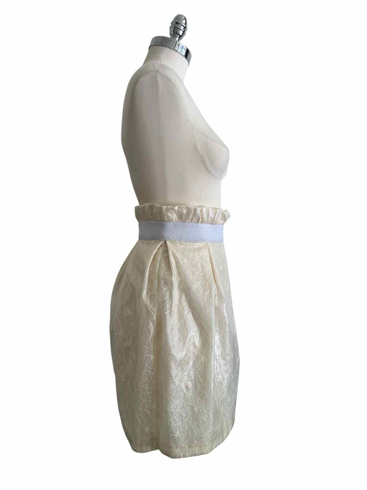 DOLCE & GABBANA Size 4 Cream Lace Dress