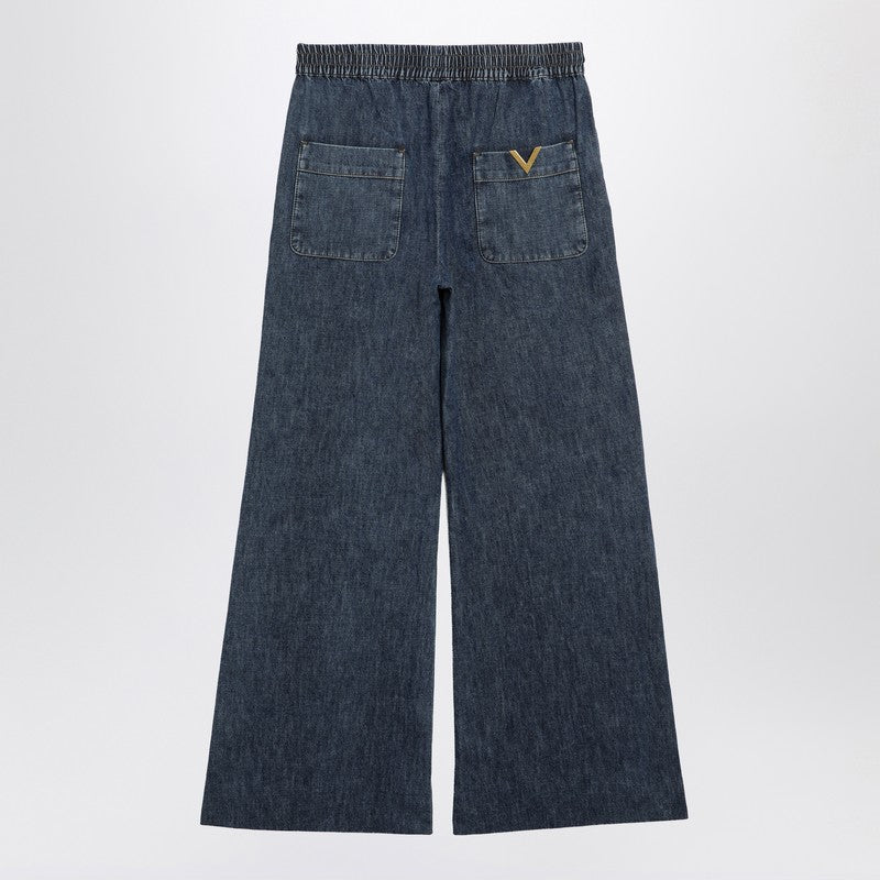 Blue jeans in chambray denim