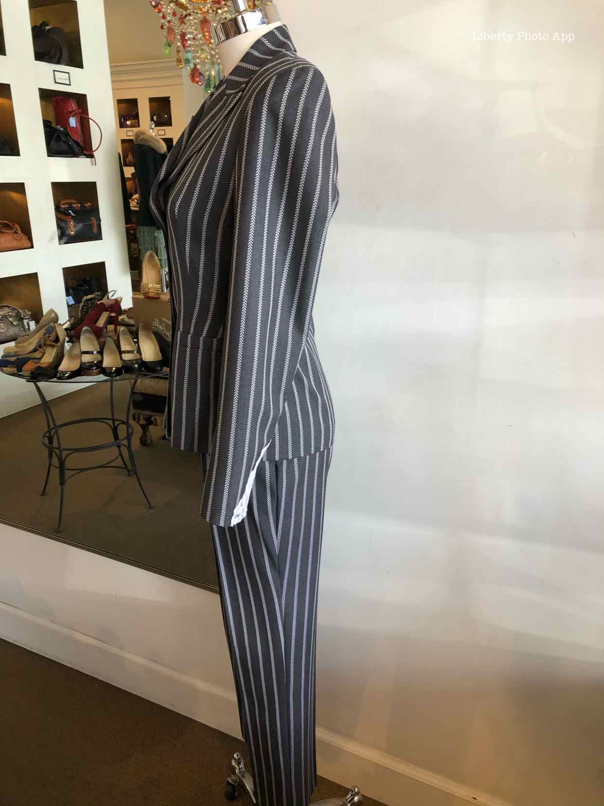 ESCADA V-Neck Pant Suit | 4