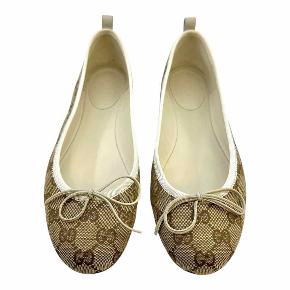 GUCCI Size 9 Brown, White Canvas Monogram Flats