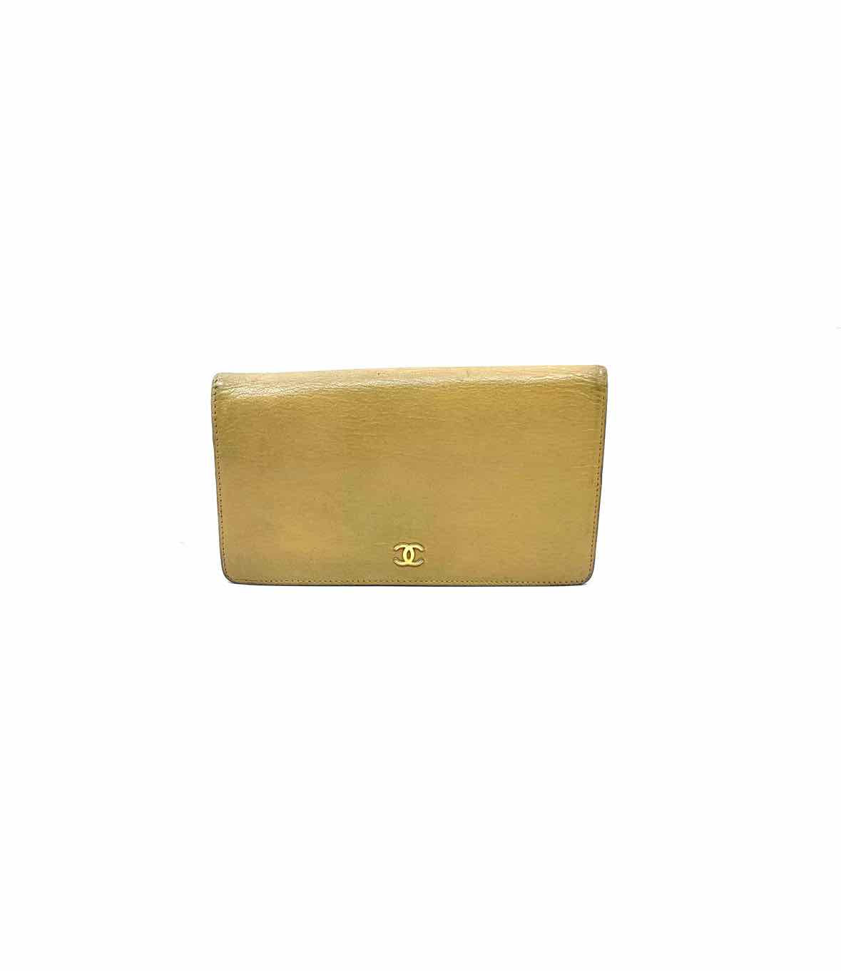 CHANEL Continental Beige Leather Solid Wallet