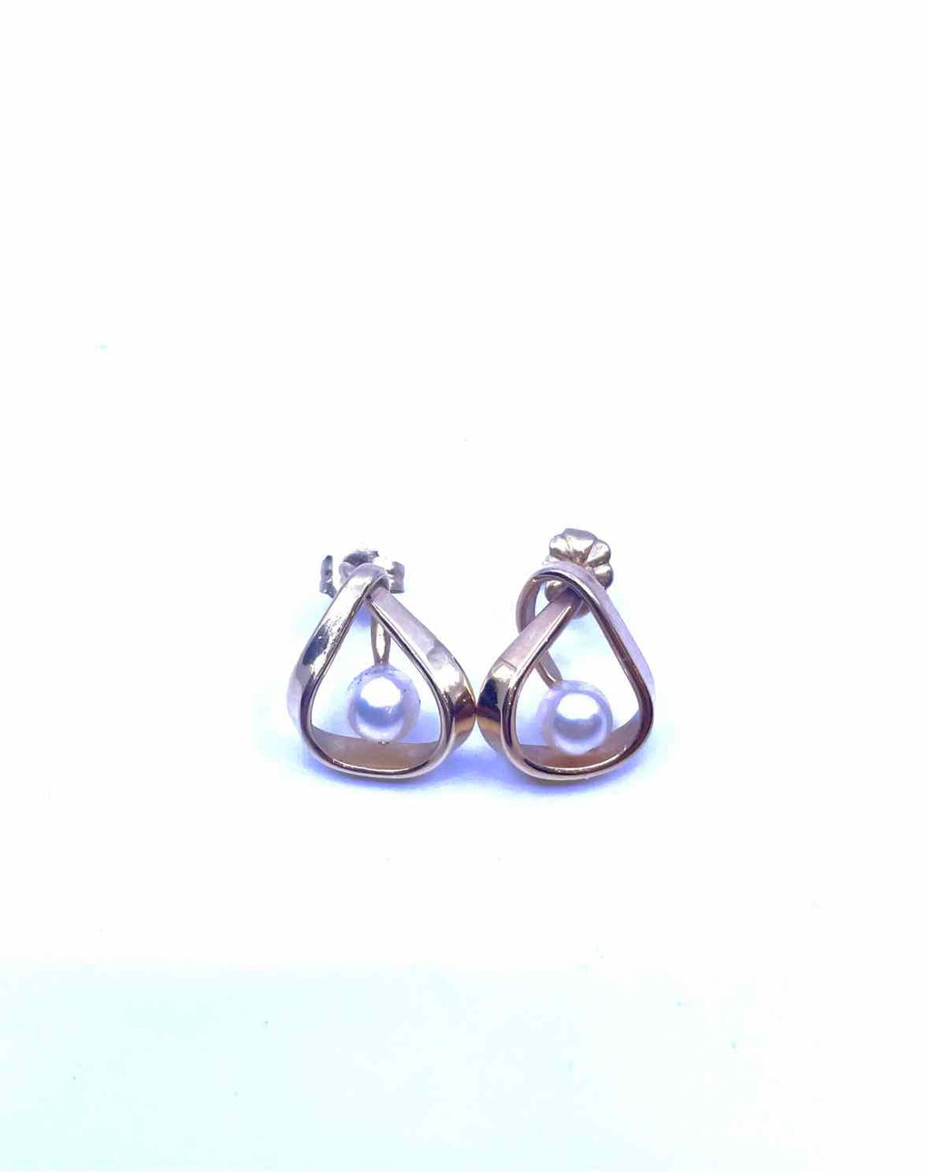 ED LEVIN Gold Pierced Earrings