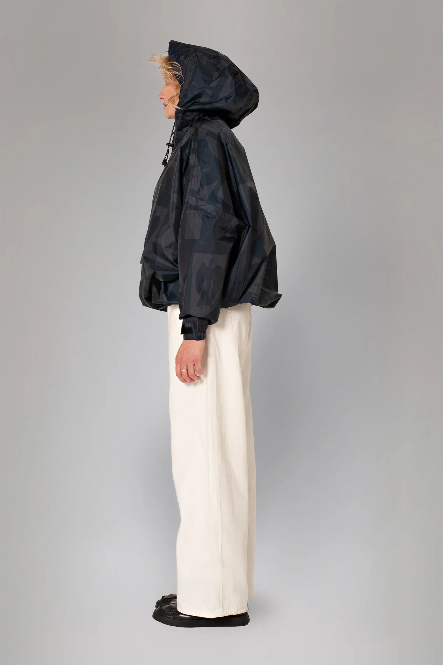 Rainkiss Anorak  in Back to Black
