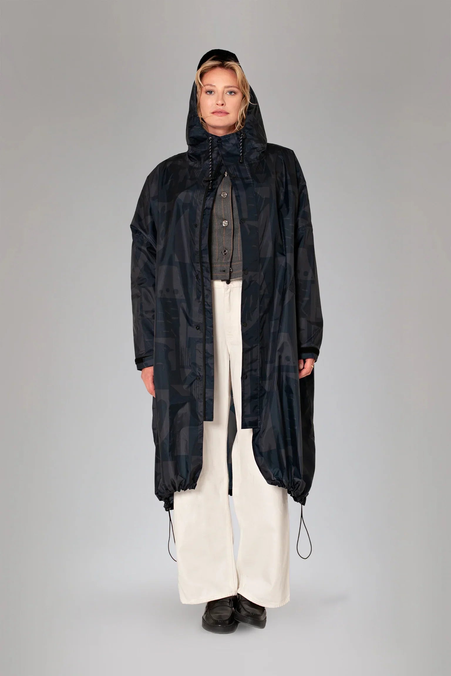 Rainkiss Raincoat in Back to Black