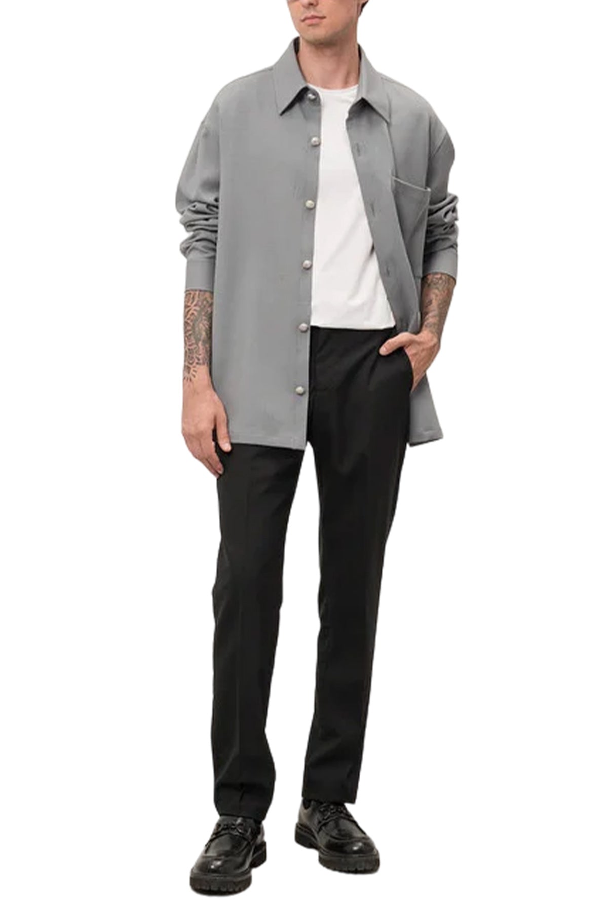 EMBOSSED BUTTONS SHIRT