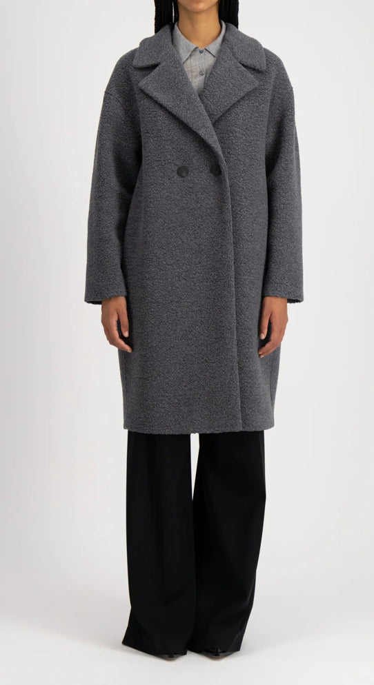 Harris Wharf dropped shoulder d.b. coat bouclé