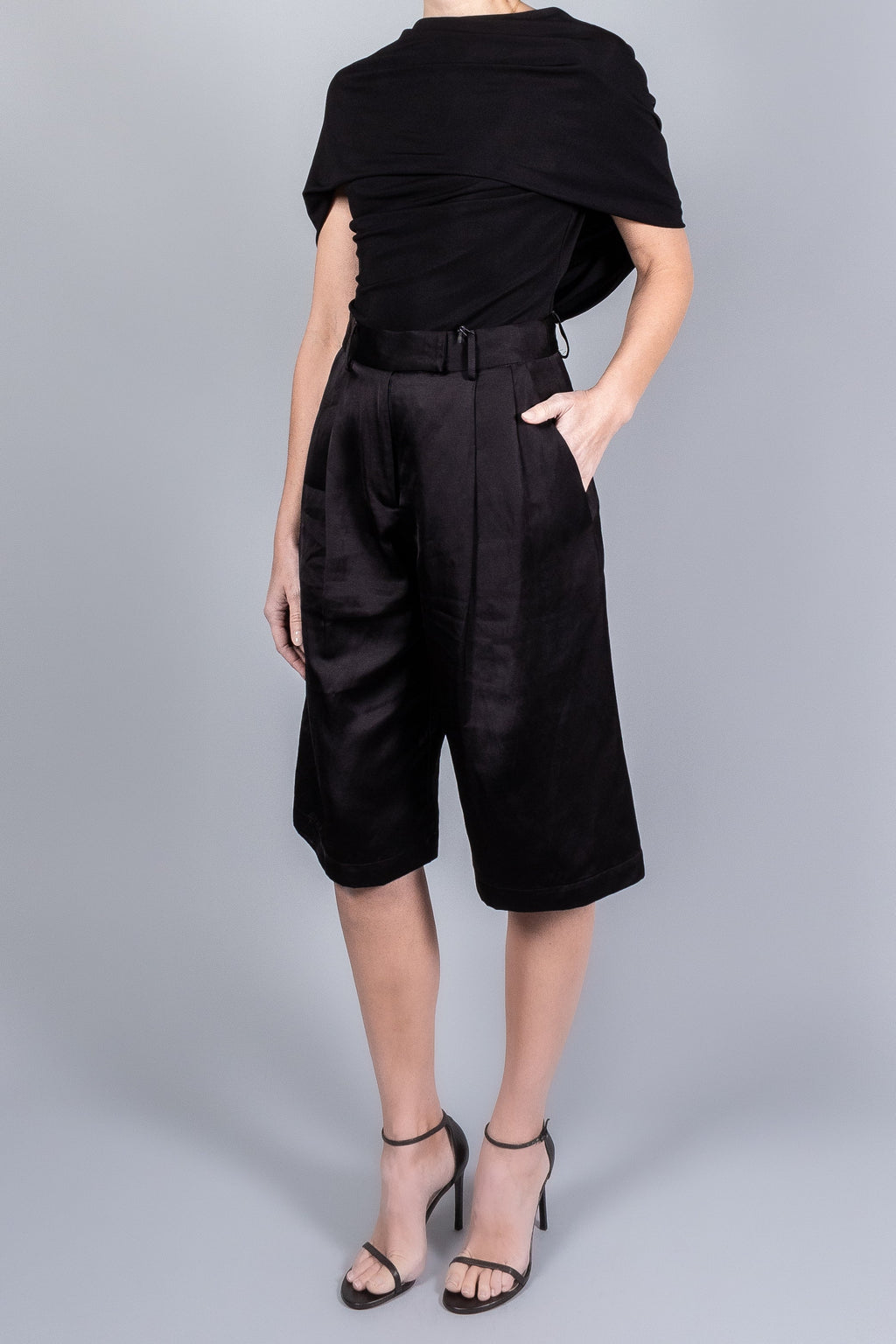 Esse Finesa Tailored Shorts