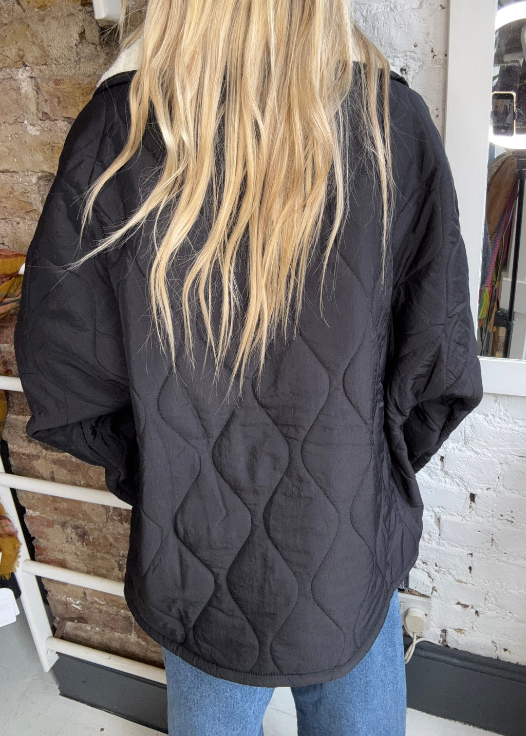 Aokyanos Columbus Sherpa Jacket in Black