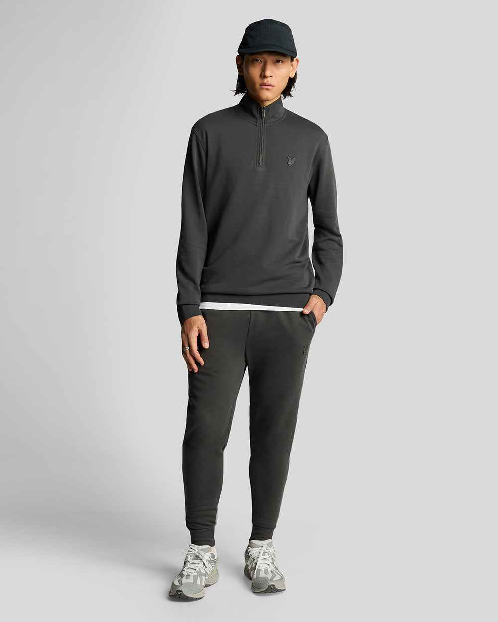Lyle & Scott Mens Superfine Cotton Quarter Zip Sweatshirt | Gunmetal