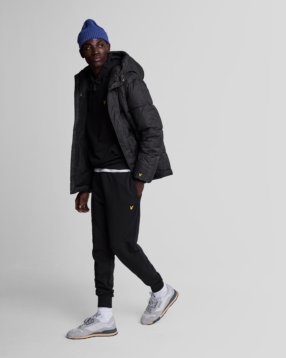 Lyle & Scott Mens Skinny Fit Cotton Joggers | Jet Black